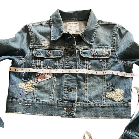 Old Navy Blue Denim Cropped Embellished Jean Jacket Size Medium Distressed Y2K - Picture 8 of 10